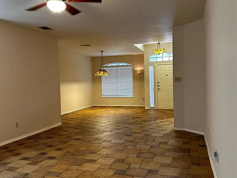 8007 Bounty Trl — Photo 15