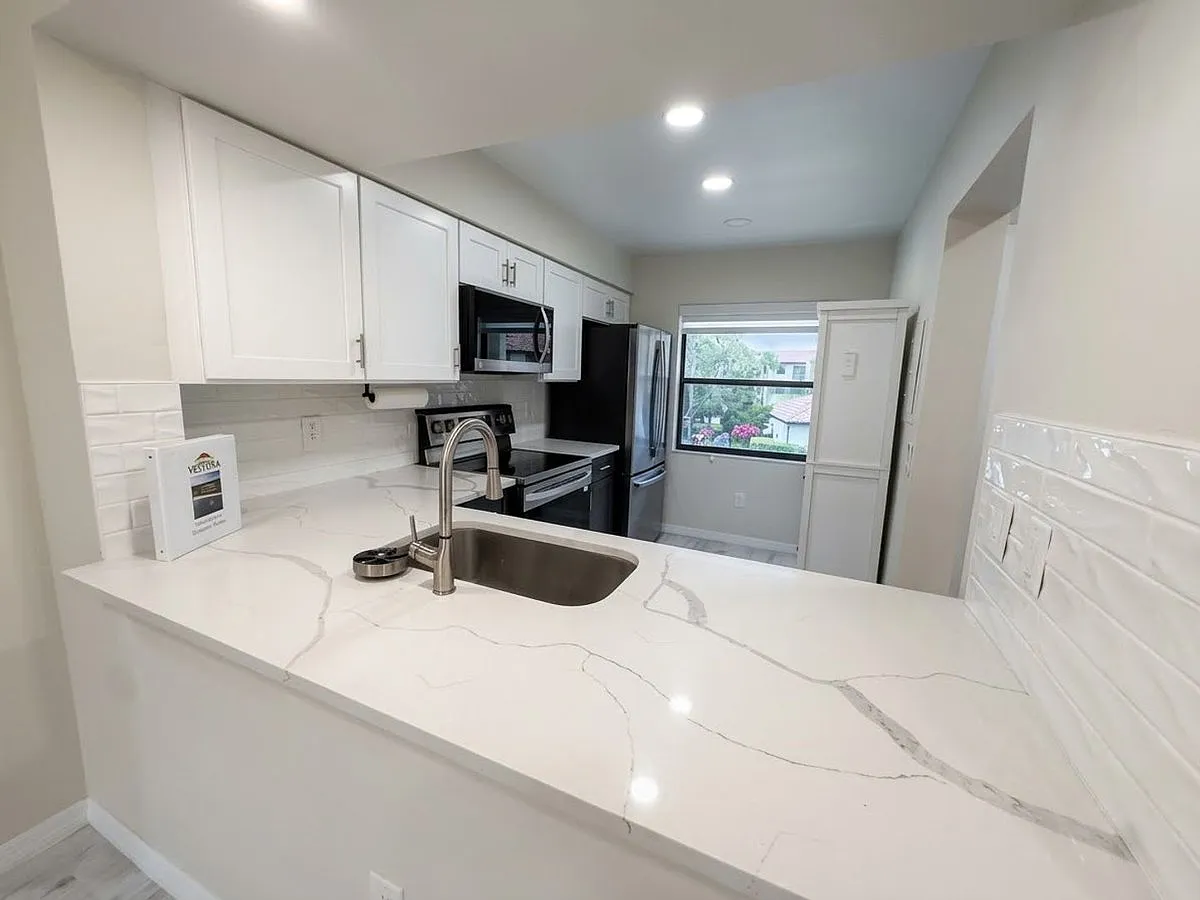Ventura - 3457 Flossmoor - Ventura - 3457 Flossmoor — Photo 2
