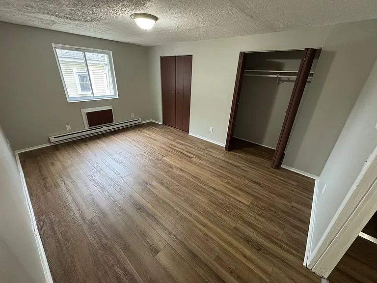 61 Warwick St #8A — Photo 3