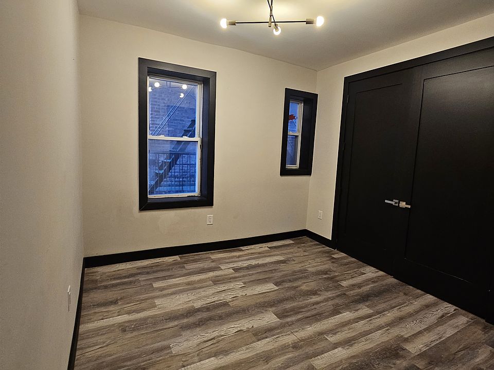 2nd image of 53 Lincoln St #302