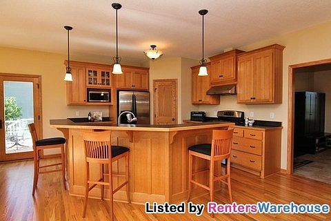 2nd image of 11543 Yancy Ct NE