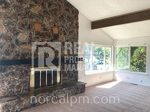 4th image of 526 W Southwood Dr