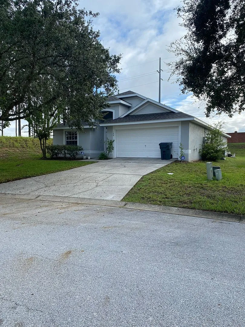 Beautiful 3/2 Pool Home for Rent in Florida Pines community in Davenport — Photo 1