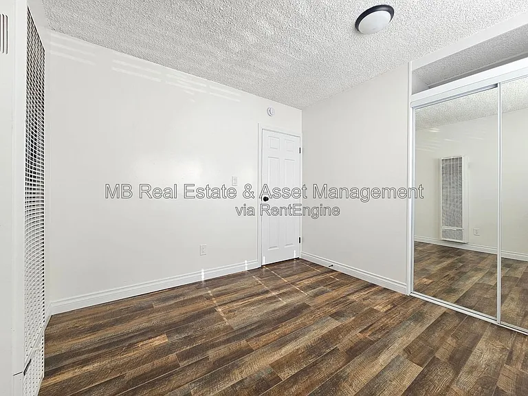 1745 W 165th Pl — Photo 9