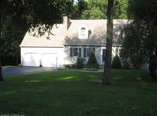 8 Gonch Farm Rd, Ledyard, CT 06339