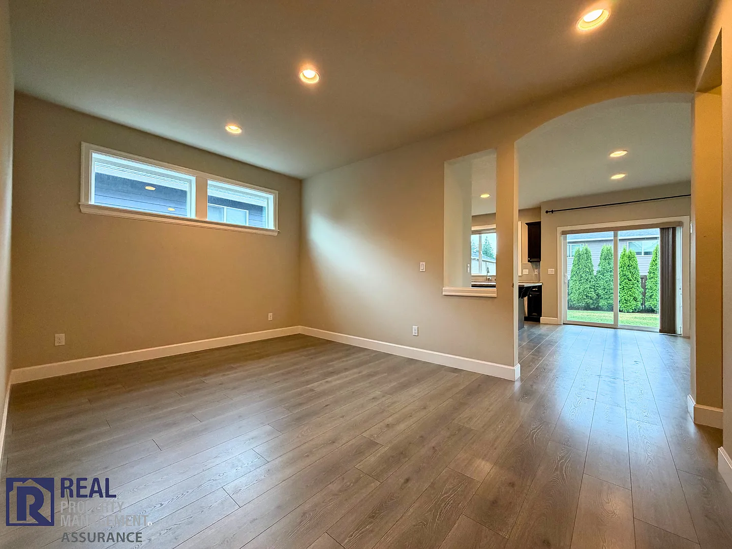 Spacious 5-Bedroom Beaverton Home Near Progress Ridge & Mountainside — Photo 4