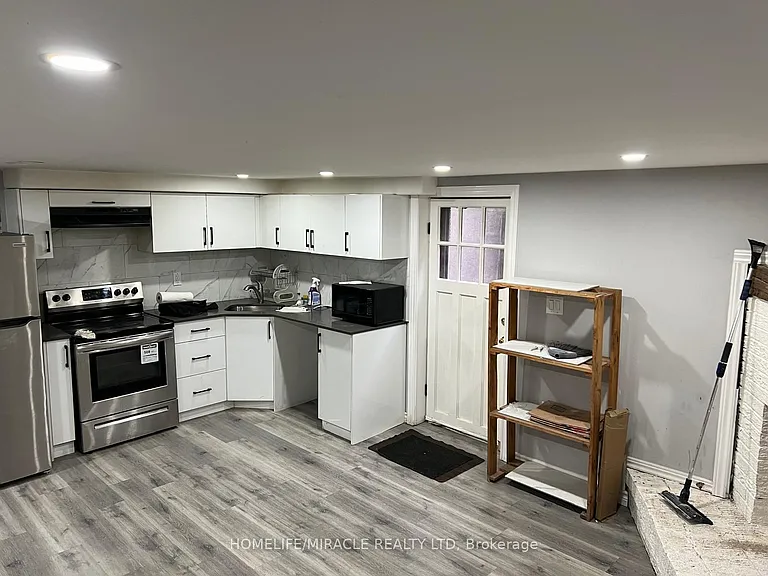 23 Jay Ct #LOWER — Photo 9