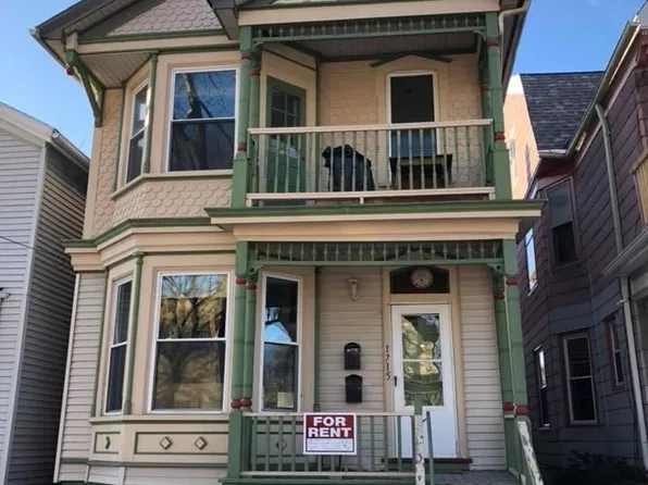 1715 N Astor St, Milwaukee, WI 53202