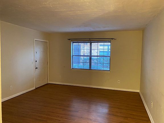 3rd image of 401 12th Ave SE APT 259