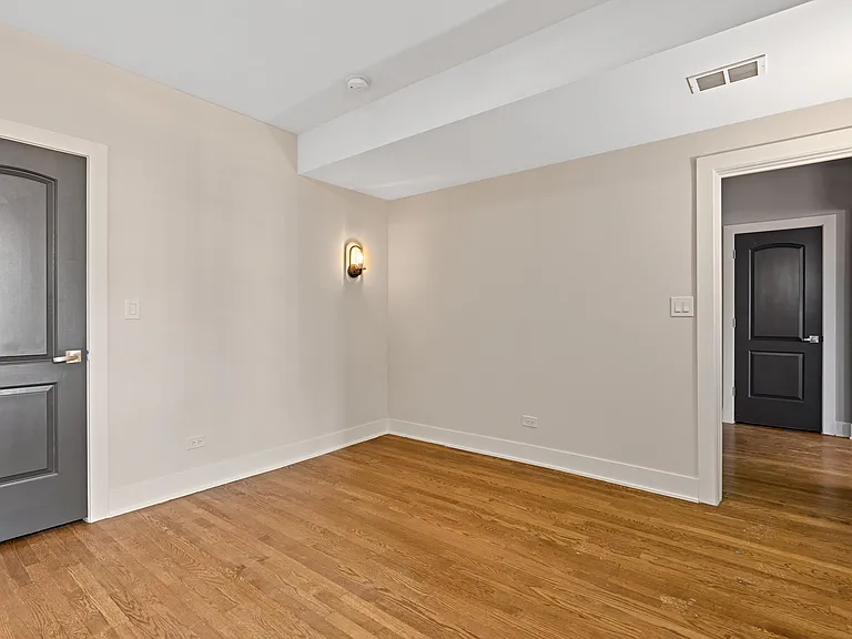 1517 E 67th Pl #3 — Photo 11