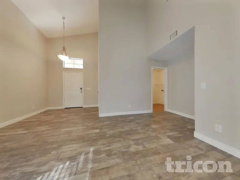 1447 S 231st Ln — Photo 4