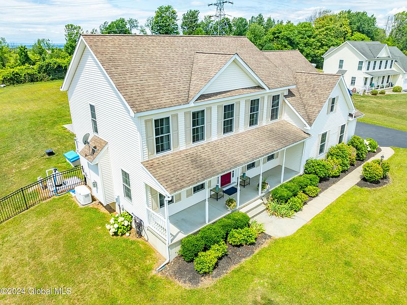 5th image of 7 Sandcherry Hill