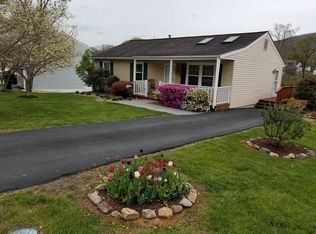 8175 Ashton Ln, Roanoke, VA 24019