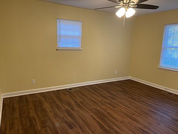 2nd image of 808 Hidden Glen Dr