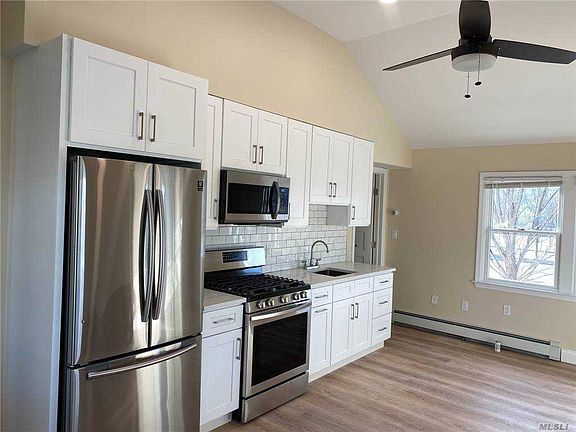 2nd image of 22 Roosevelt Ave Floor 2