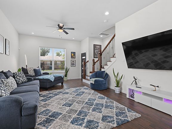 3rd image of 3437 Shelby Cir