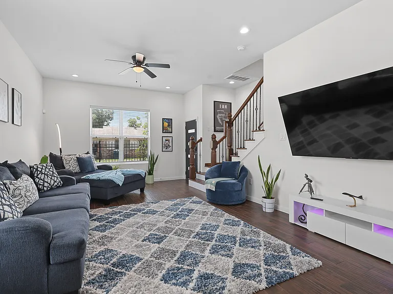3437 Shelby Cir — Photo 3