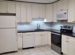 115 Amberly Dr UNIT H, Manalapan, NJ