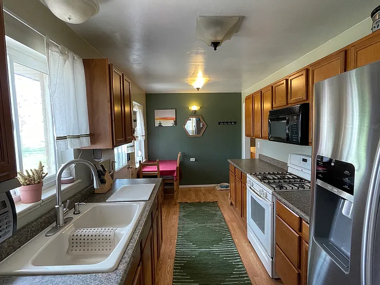 830 Orion St — Photo 5
