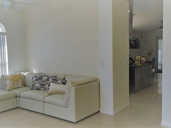 5th image of 1811 White Heron Bay Cir