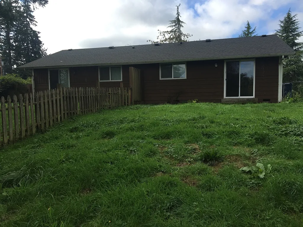 2 bed, 700 sqft, $1,900 — Photo 3