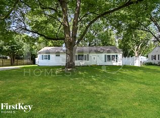 7338 Kingsley Dr, Indianapolis, IN 46240