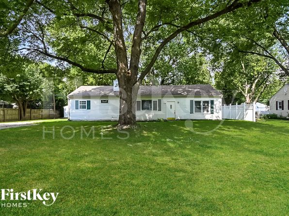 7338 Kingsley Dr