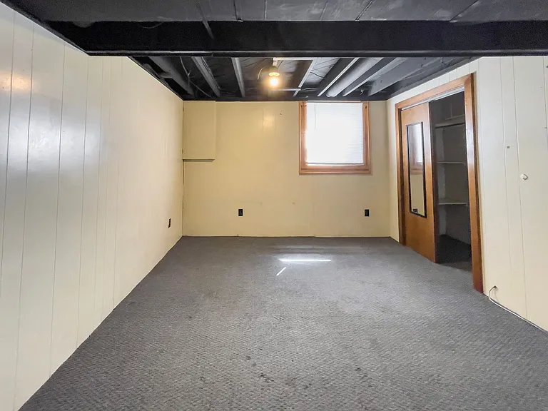 225 S College Ave — Photo 27