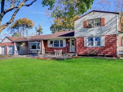 27 Eastern Avenue, Brentwood, NY, 11717
