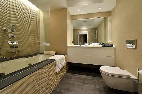 Rented by Domus Realty | media 7