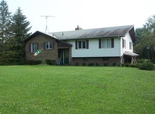 2020 Hayford Rd, Rock Creek, OH 44084