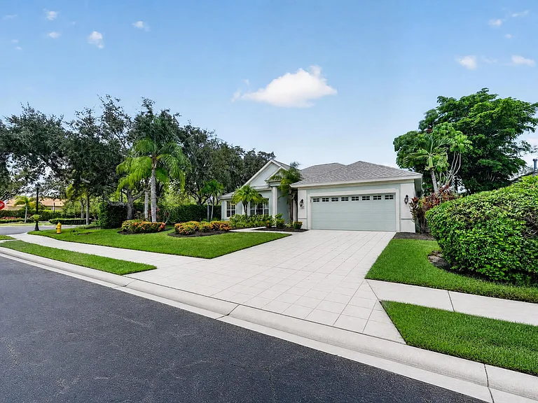 8003 Spring Marsh Dr — Photo 40