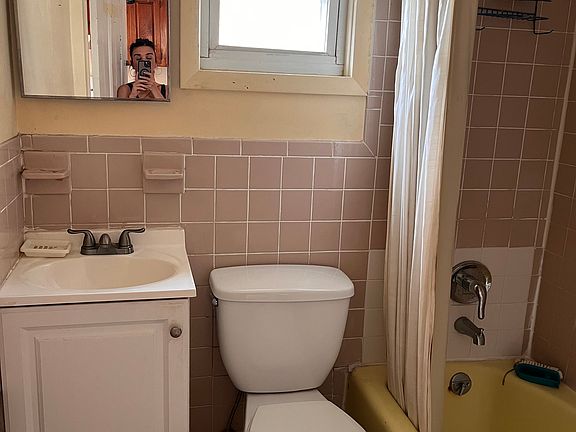 3rd image of 503 Washington St #1