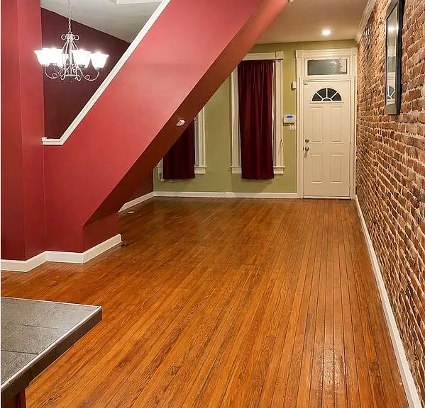 2823 Maisel St — Photo 3