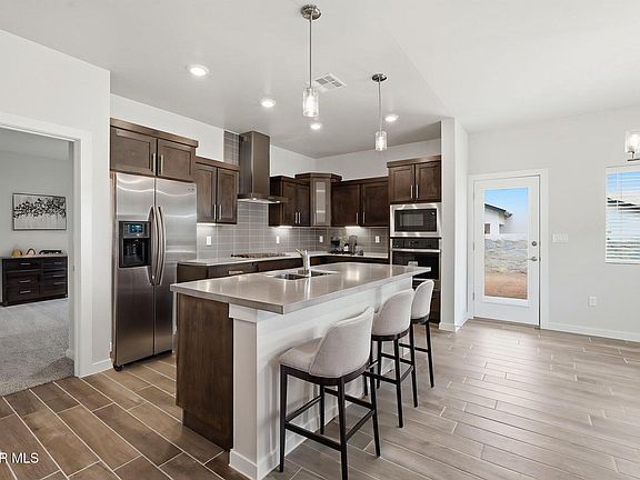 3rd image of 13885 Paseo De Gloria Ave