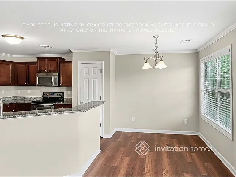 5817 Bradshaw Ct — Photo 7