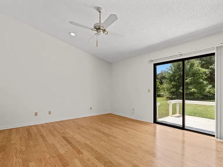 151 Marlin Cir — Photo 7