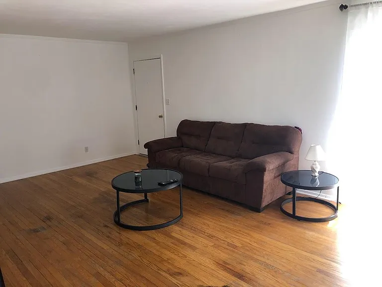 902 E Holston Ave — Photo 14