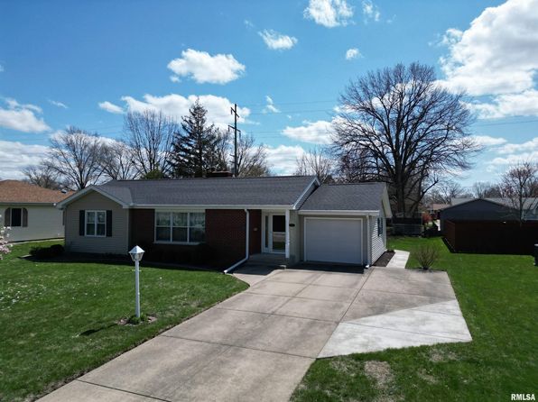 1120 W Walnut St, Chillicothe, IL 61523