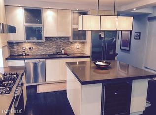 1711 N Rockwell St #1N, Chicago, IL 60647