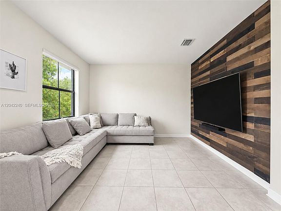 3rd image of 10604 W 33rd Ln
