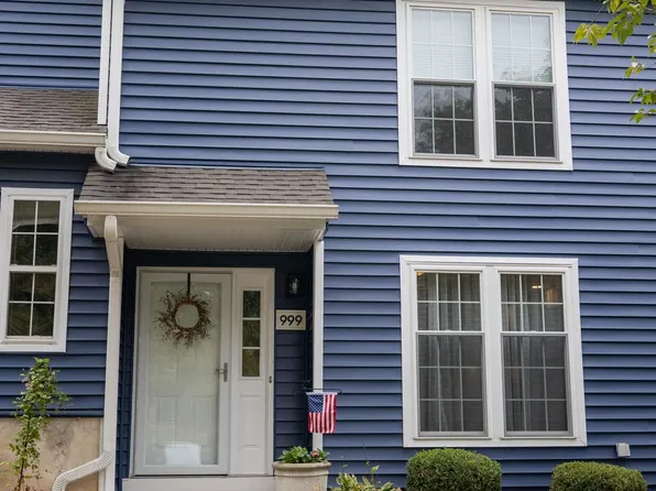 999 Roundhouse Ct #13, West Chester, PA 19380