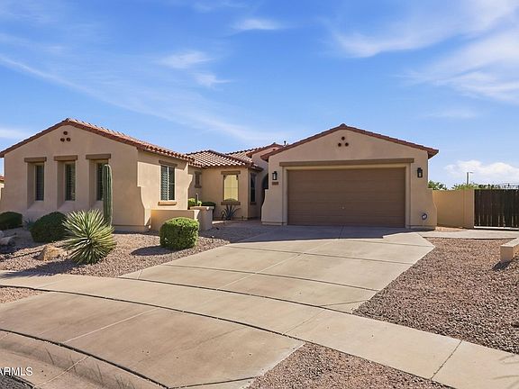 2nd image of 1829 W ALOE VERA Drive