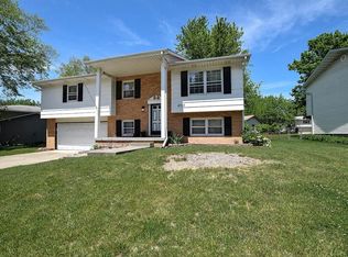 4710 E Willowbrook Ln, Decatur, IL 62521