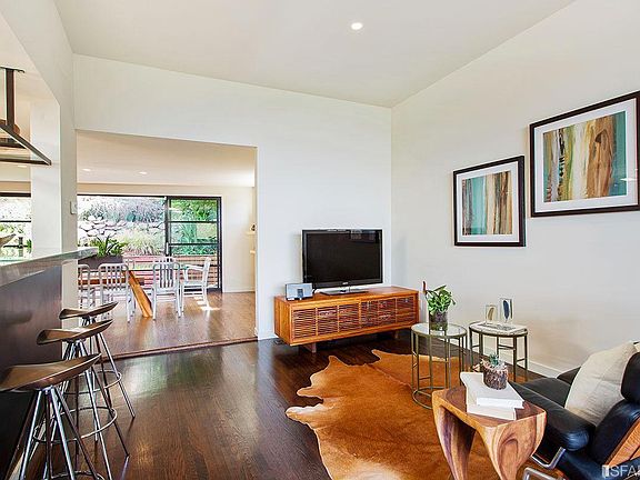 4th image of 104 Collins St