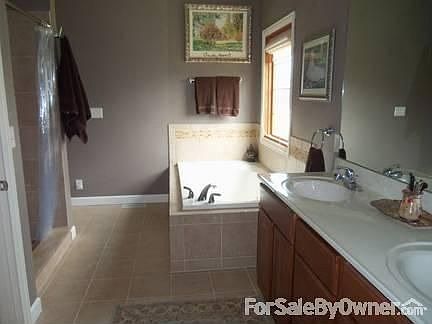 master shower
						:
						bench and built in niches