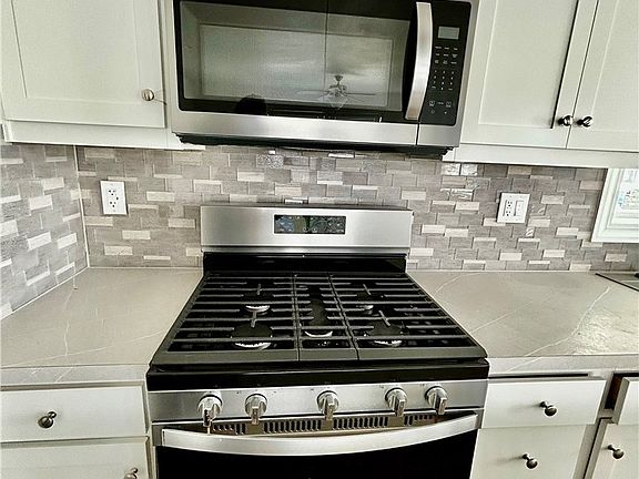 5th image of 675 W Oakland Ave Spc B8