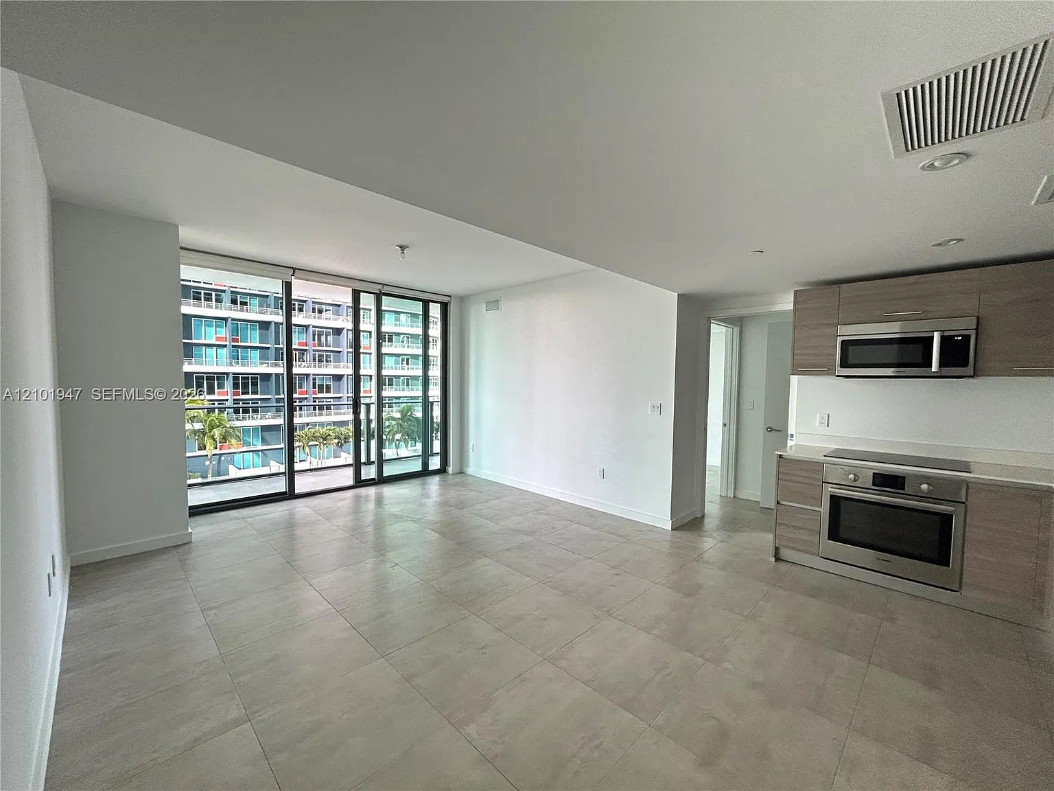 1300 S Miami Avenue Condo — Photo 2