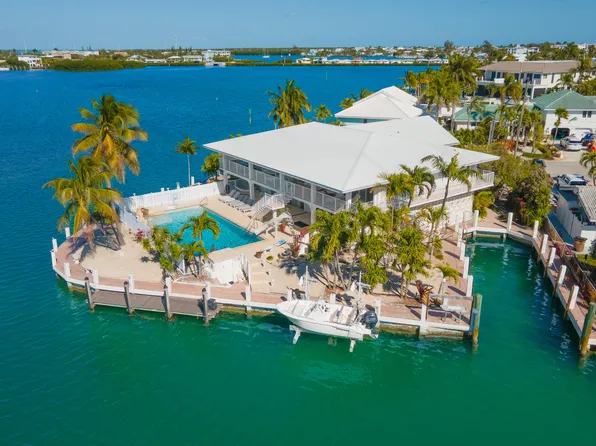 781 9th St, Key Colony Beach, FL 33051