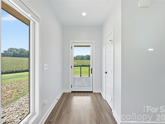 4th image of 32492 Hugh Rd
